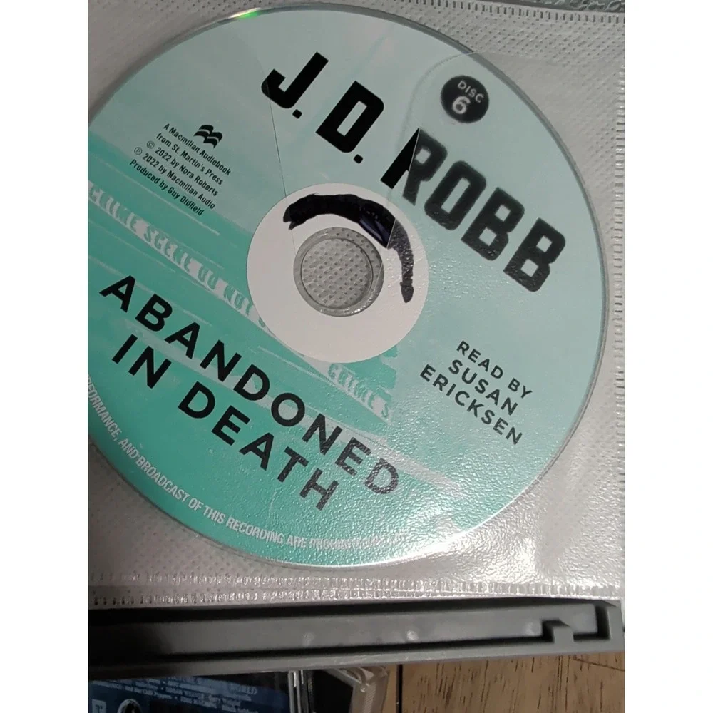Abandoned in Death (In Death, 54) - Audio CD By Robb, J D GOOD